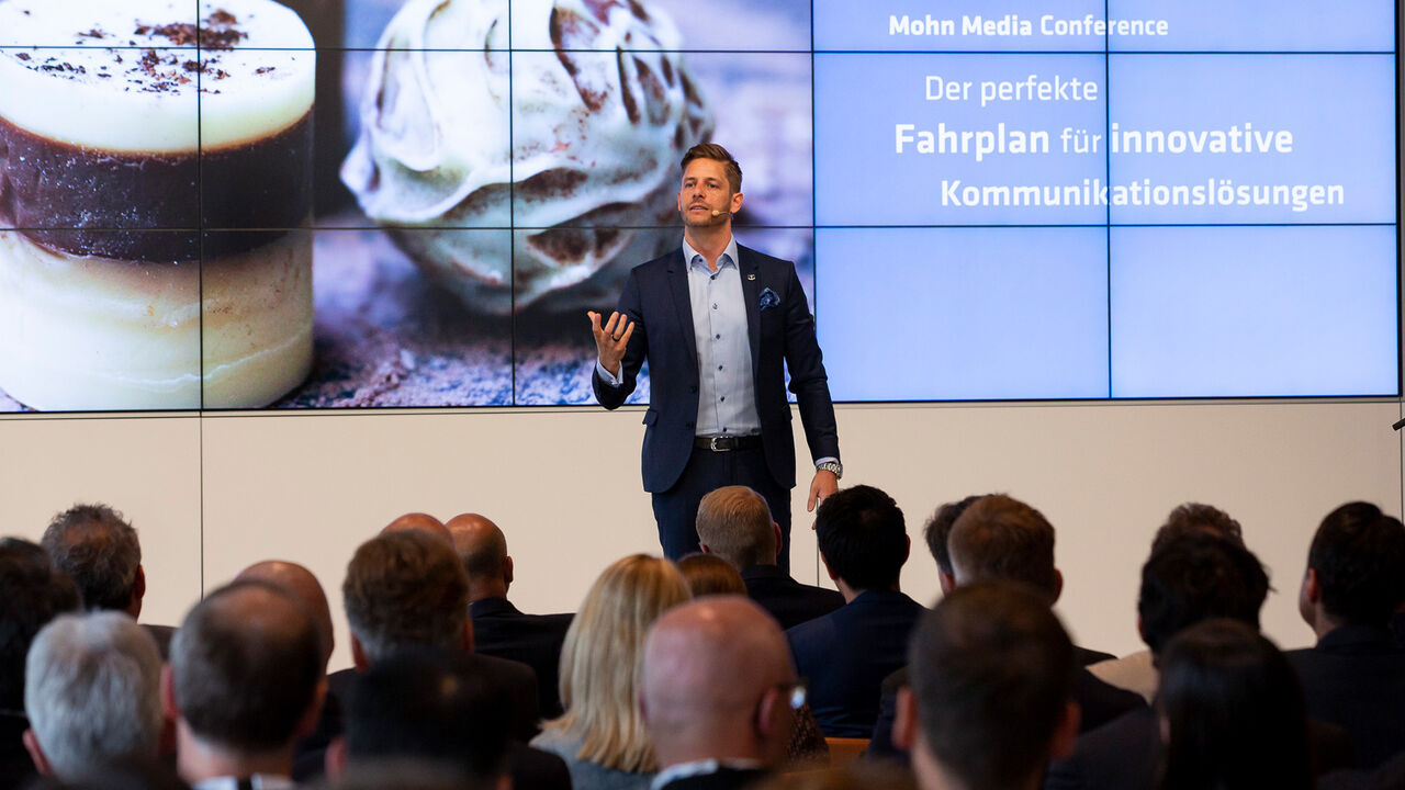 Vortragsredner Frankfurt Dr. Florian Ilgen auf Konferenz